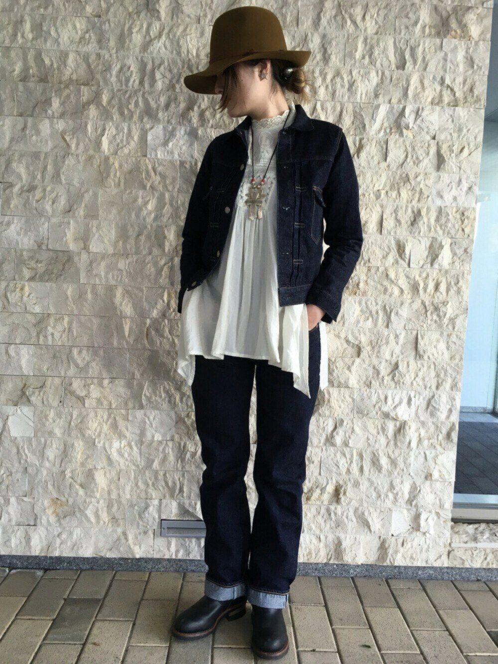 「theletters、LENO、RED WING、Cippy Crazy Horse」｜「The Lettersのアイテム（ハット、ベージュ系）」を使った、Nさん（レディース・163cm）の春コーディネートの1枚目の写真