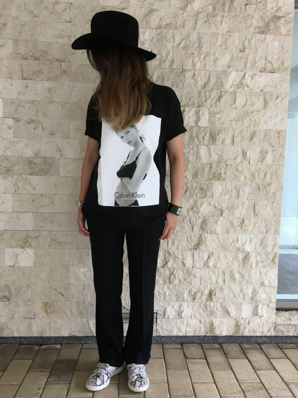 「UNUSED、OPENING CEREMONY、Calvin Klein PLATINUM(Calvin Klein PLATINUM)、HYKE×adidas、Cody Sanderson、HERMES、TAKAHIROMIYASHITA The SoloIst. 」｜「UNUSEDのアイテム（ハット、ブラック系）」を使った、Nさん（レディース・163cm）の秋コーディネートの1枚目の写真
