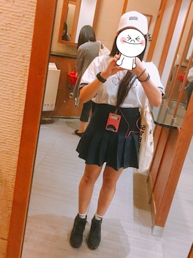 「白キャップ」｜「アイテム（ブーティ）」を使った、Ami さん（レディース・144cm）の秋コーディネート