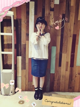 「蛍光カラー」｜「アイテム（ハンチング/ベレー帽）」を使った、コニーさん（レディース・158cm）の春コーディネート
