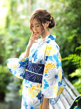 京都きもの町｜KIMONOMACHI使用「kimonomachi（京都きもの町オリジナル浴衣2点セット「ブルーフラワー」）」的時尚穿搭
