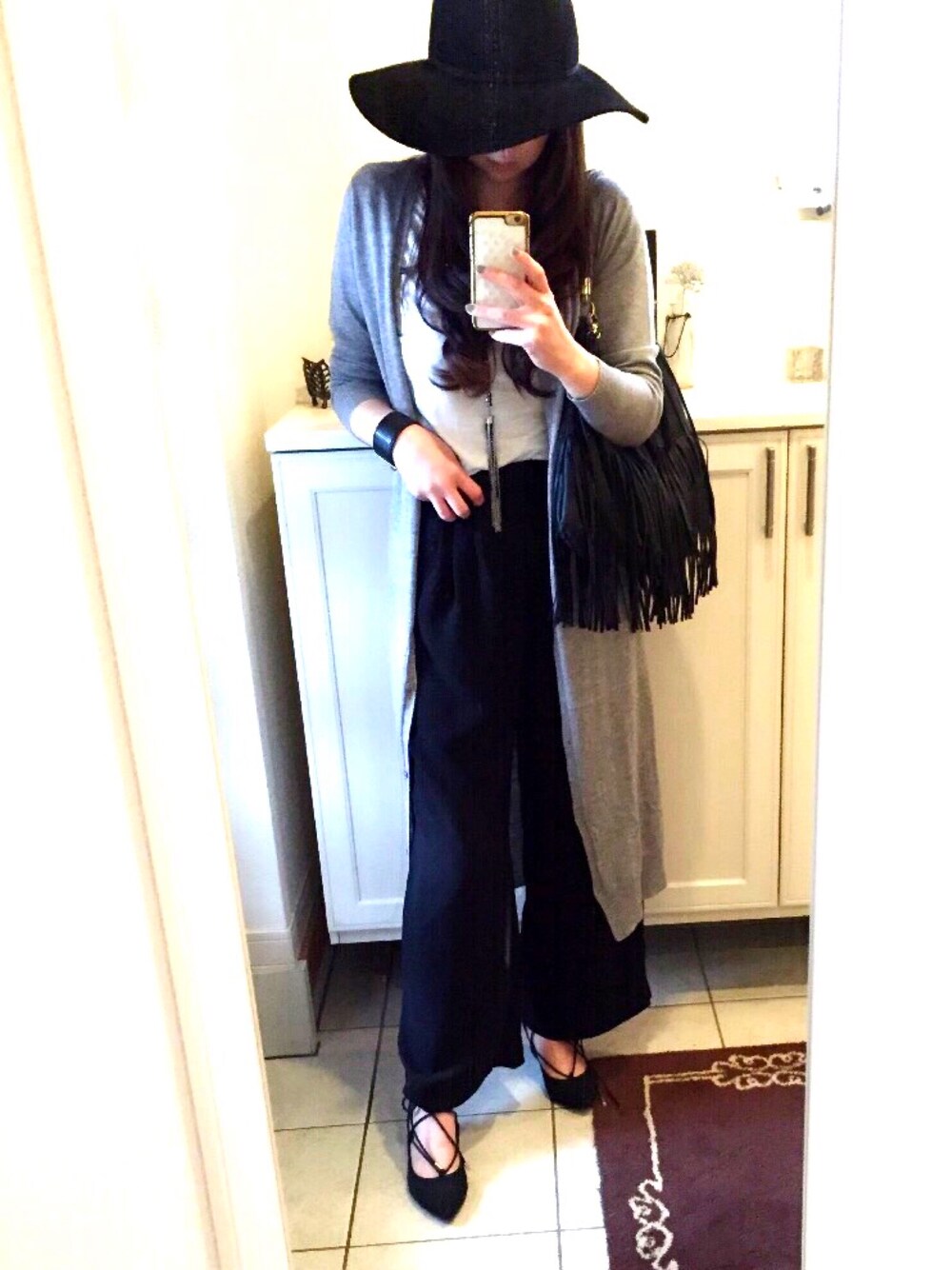 「actuelのジョーゼットワイドパンツ（その他パンツ、ブラック系）」を使った、CHIEさん（レディース・163cm）の春コーディネートの1枚目の写真