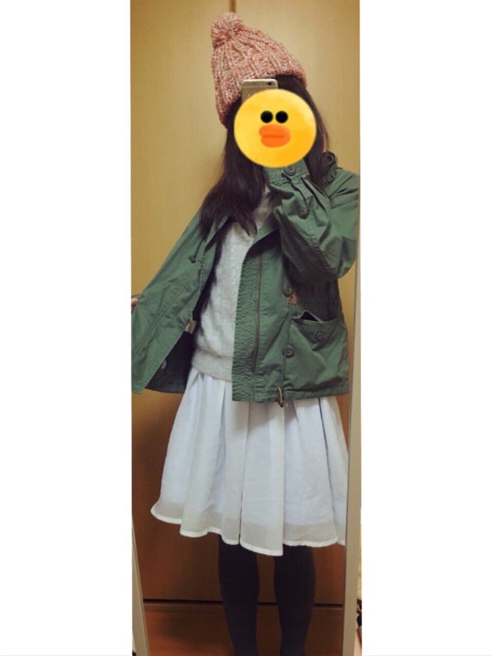 「マウンテンパーカー、オーガンジー、カジュアル」｜「CLEF DE SOLのアイテム（その他アウター、グリーン系）」を使った、みちさん（レディース・152cm）の冬コーディネートの1枚目の写真