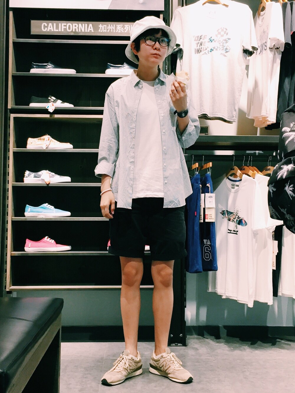 「ACC.のStock Lock Bucket Hat（ハット、ホワイト系）」を使った、阿白さん（レディース・172cm）の夏コーディネートの1枚目の写真
