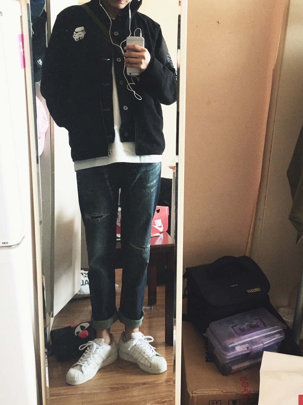「UNIQLOのアイテム（トップス、ブラック系）」を使った、阿白さん（レディース・172cm）の秋コーディネートの1枚目の写真