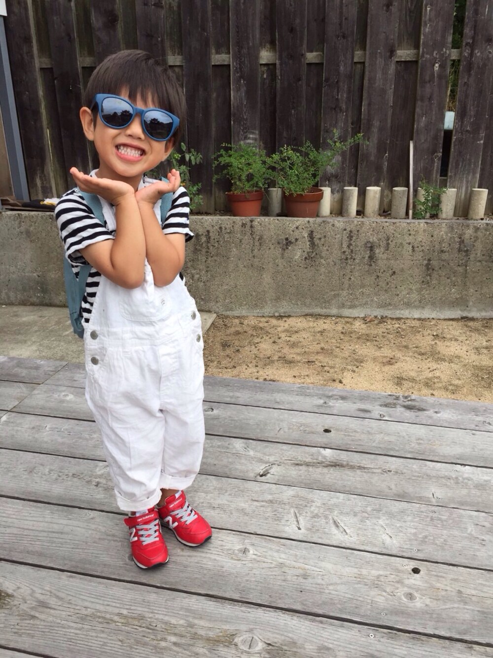 「サロペット、白サロペット、ボーダー、kids、男の子」｜「Right-onのアイテム（サロペット/オーバーオール、ホワイト系）」を使った、asukaさん（キッズ・100cm）の夏コーディネートの1枚目の写真