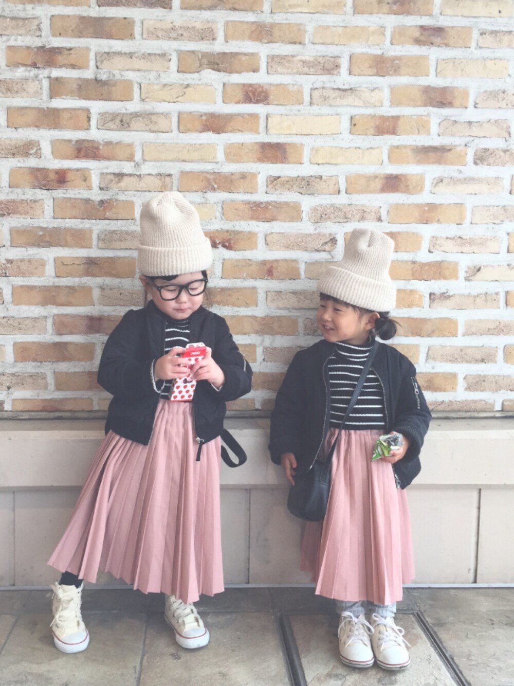 「3歳、kids、ブルゾン、MA-1、ボーダータートルネック、ピンク、プリーツスカート、ニット帽、コンバース」｜「💖のアイテム（その他、その他）」を使った、nami *さん（キッズ・90cm）の秋コーディネートの1枚目の写真