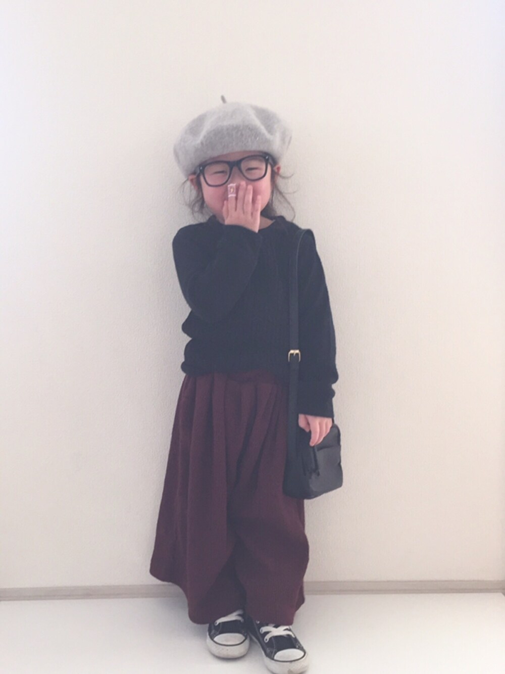「3歳、キッズ、ニット、ベレー帽、リブパンツ、コンバース、めがね」｜「CIAOPANIC TYPYの【親子お揃い】キッズウールベレー帽（ハンチング/ベレー帽、グレー系）」を使った、nami *さん（キッズ・90cm）の秋コーディネートの1枚目の写真