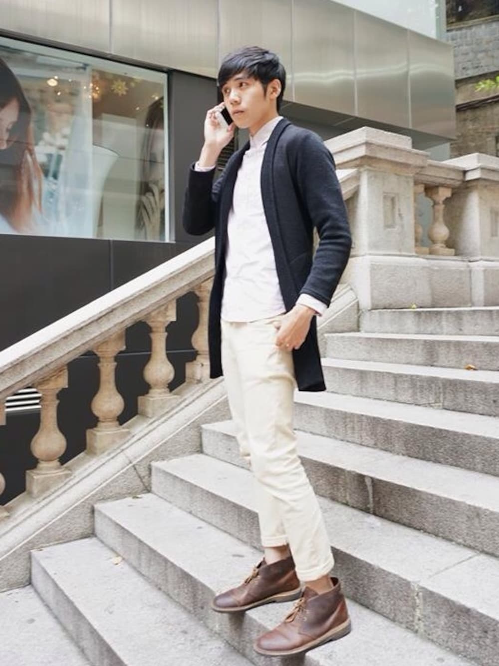 「hk men、winter wearing」｜「SHAKAのアイテム（ピーコート、ブラック系）」を使った、KJさん（メンズ・180cm）の冬コーディネートの1枚目の写真