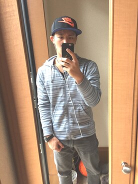 「アイテム（マウンテンパーカー、ブルー系）」を使った、ゆうさん（メンズ・172cm）の春コーディネート