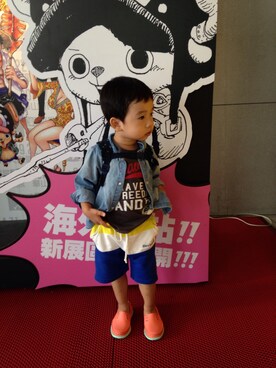 「小石原焼（コイシワラヤキ）のアイテム（Tシャツ/カットソー）」を使った、張小福さん（メンズ・100cm）の夏コーディネート