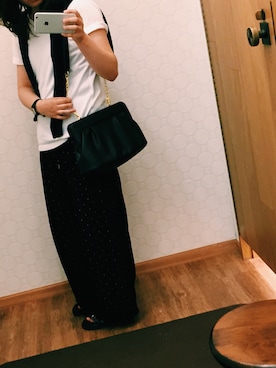 「LEPSIM（レプシィム）のアイテム（パンツ、ブラック系）」を使った、yurikaさん（レディース・155cm）の夏コーディネート