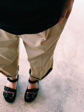 「LEPSIM（レプシィム）のベルトフラットサンダル　559110（サンダル、ブラック系）」を使った、yurikaさん（レディース・155cm）の夏コーディネート