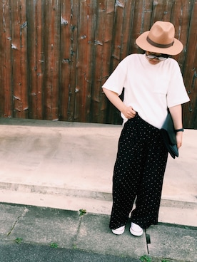 「w closet（ダブルクローゼット）のアイテム（Tシャツ/カットソー、ホワイト系）」を使った、yurikaさん（レディース・155cm）の秋コーディネート