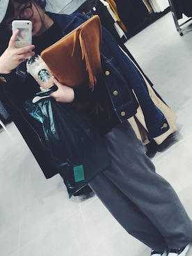 「SENSE OF PLACE by URBAN RESEARCH（センスオブプレイスバイアーバンリサーチ）の【B】フェイクスエードクラッチバッグ（クラッチバッグ、ブラウン系）」を使った、yurikaさん（レディース・155cm）の冬コーディネート