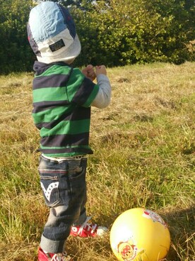 「abcd（ナシ）のアイテム（キャップ）」を使った、koucyanさん（キッズ・80cm）の秋コーディネート