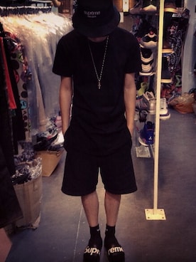 「Supreme （シュプリーム）のアイテム（その他シューズ）」を使った、葉育宏さん（メンズ・172cm）の冬コーディネート