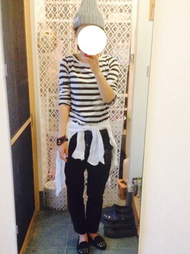 「GU（ジーユー）のアイテム（Tシャツ/カットソー、ホワイト系）」を使った、tomokoさん（レディース・164cm）の秋コーディネート