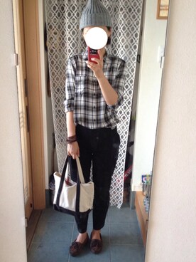 「GU（ジーユー）のアイテム（シャツ/ブラウス、グレー系）」を使った、tomokoさん（レディース・164cm）の秋コーディネート