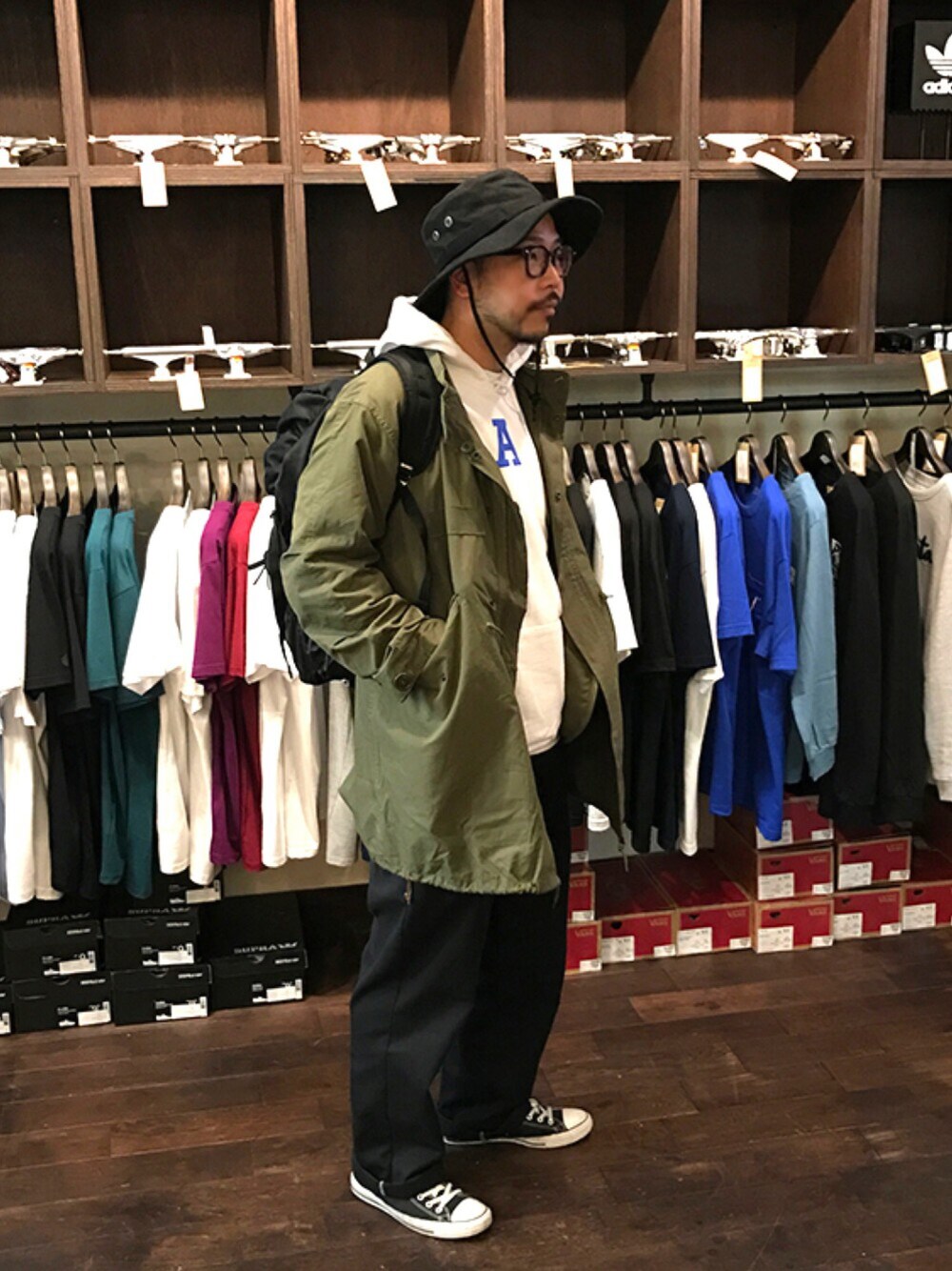 「スケータースタイル、スケーター、skateboard、quasi、古着、モッズコート、skater」｜「BASECONTROLのフェルトアドベンチャーHAT（ハット、ブラック系）」を使った、PrimeSkateboardさん（メンズ・174cm）の冬コーディネートの1枚目の写真