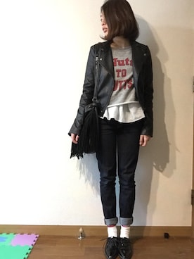 「スウェット×シャツ」｜「アイテム（ライダースジャケット）」を使った、akikoさん（レディース・155cm）の冬コーディネート
