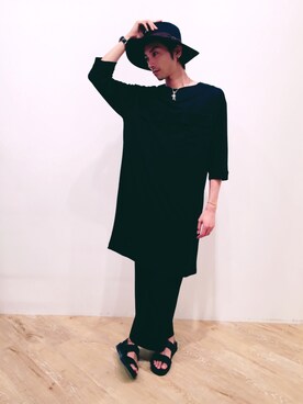 「NICE CLAUP（ナイスクラップ）のアイテム（トップス）」を使った、NICECLAUPOUTLET小矢部🌈さん（メンズ・177cm）の夏コーディネート