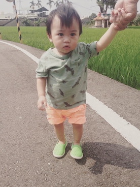 「アイテム（ベビーシューズ/ベビーソックス、グリーン系）」を使った、crystal_yoyoさん（キッズ・70cm）の秋コーディネート