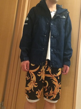 「アイテム（マウンテンパーカー、ブルー系）」を使った、SupNIKE'nさん（メンズ・175cm）の冬コーディネート