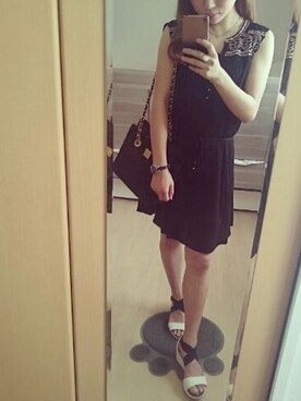 「D&G（ディーアンドジー）のアイテム（腕時計）」を使った、Risaさん（レディース・152cm）の秋コーディネート