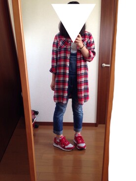 「Reebok（リーボック）のアイテム（Sneakers、レッド系）」を使った、renaさん（レディース・154cm）の秋コーディネート