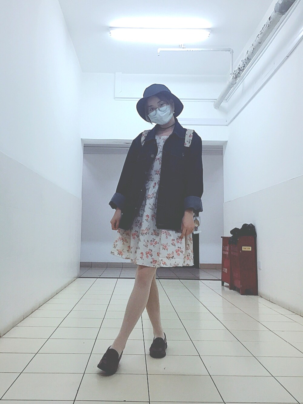 「MUJI Laboのアイテム（帽子、ブルー系）」を使った、木小树さん（レディース・160cm）の春コーディネートの1枚目の写真