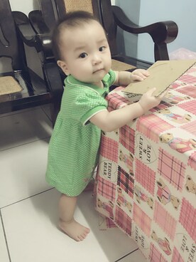 「アイテム（ママ＆ベビー、グリーン系）」を使った、蔡姿咪さん（レディース・70cm）の秋コーディネート