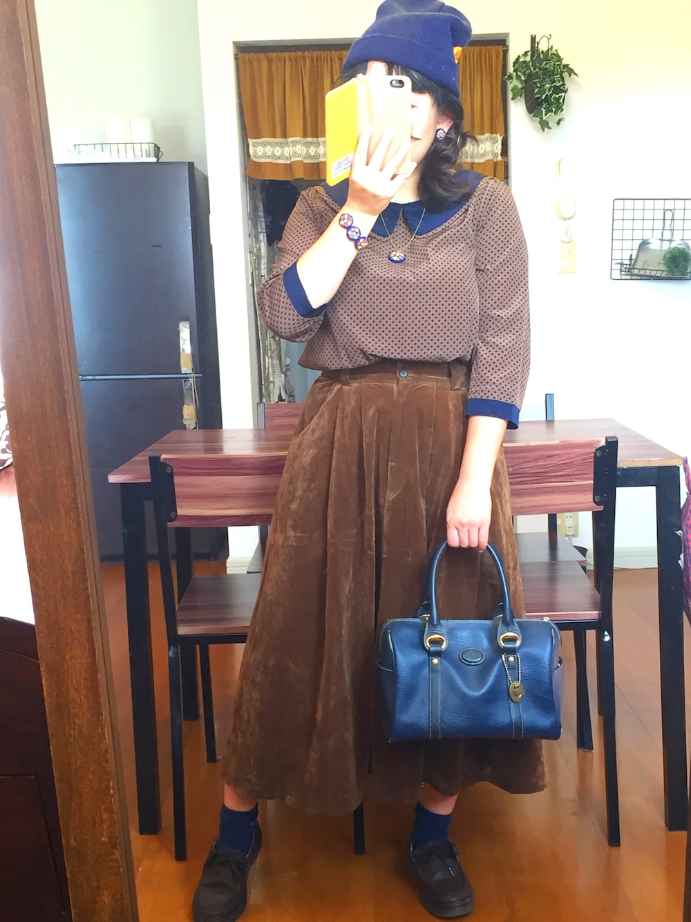 「minne、handmade、スエード、ロングスカート、ママコーデ、古着、古着MIX、used、大人カジュアル、30代」｜「usedのアイテム（スカート、ブラウン系）」を使った、kawasakiさん（レディース・151cm）の秋コーディネートの1枚目の写真