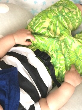 「アイテム（ロンパース、ブラック系）」を使った、ちっひーさん（キッズ・70cm）の春コーディネート