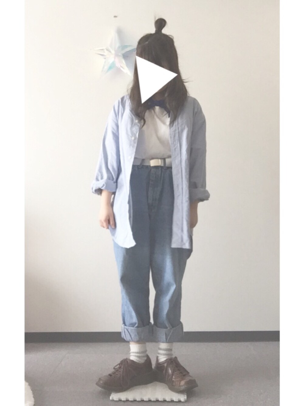 「シンプル、白Tシャツ、デニム、カジュアル、ラインソックス」｜「POLO RALPH LAURENのused（シャツ/ブラウス、ブルー系）」を使った、ユッチさん（レディース・148cm）の春コーディネートの1枚目の写真