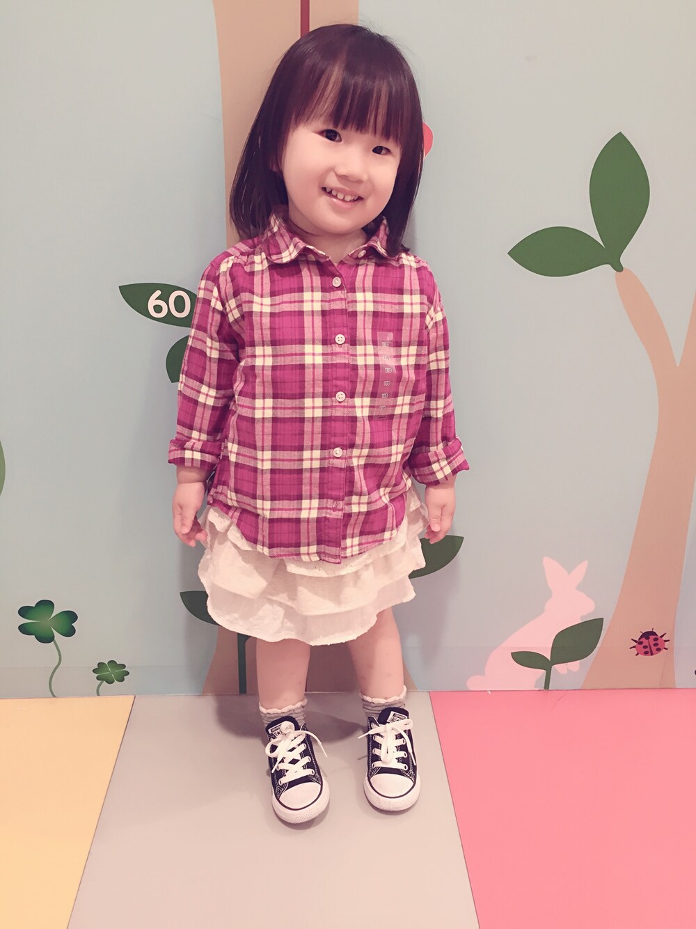 「UNIQLOのアイテム（シャツ/ブラウス、その他）」を使った、lesslaylsnさん（キッズ・90cm）の秋コーディネートの1枚目の写真
