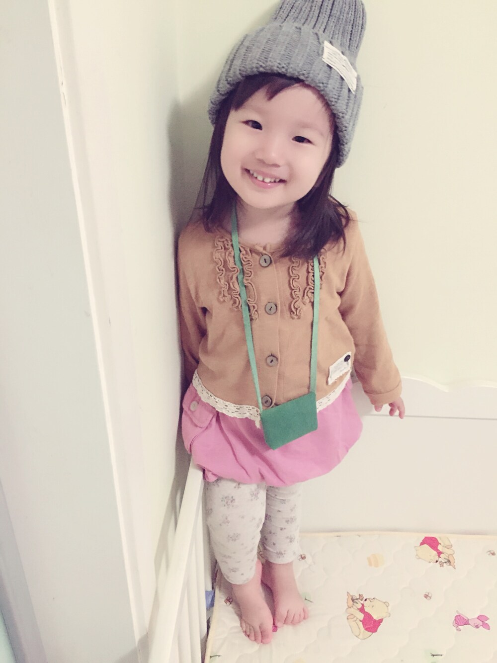 「NOのアイテム（パンツ、ピンク系）」を使った、lesslaylsnさん（キッズ・90cm）の秋コーディネートの1枚目の写真