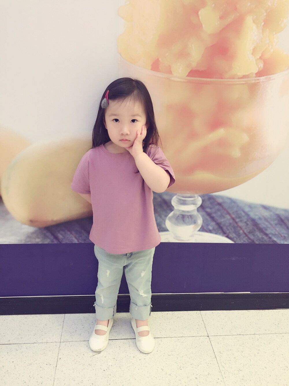 「NOのアイテム（シューズ、ホワイト系）」を使った、lesslaylsnさん（キッズ・90cm）の春コーディネートの1枚目の写真