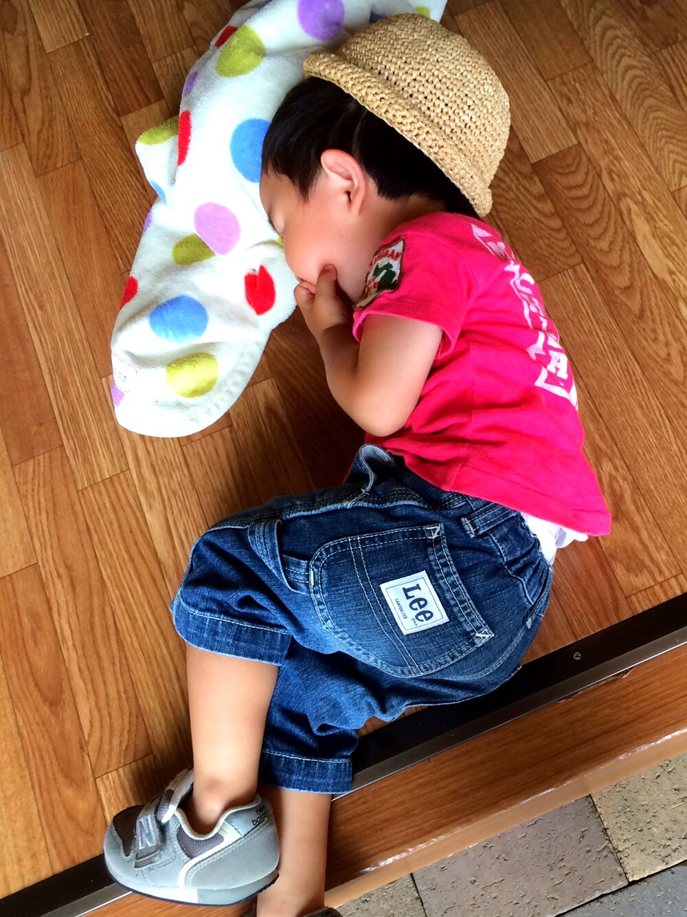 「manmaru.a、manmaru.a FES」｜「manmaru.aのアイテム（帽子、ベージュ系）」を使った、omamesanさん（キッズ・90cm）の夏コーディネートの1枚目の写真