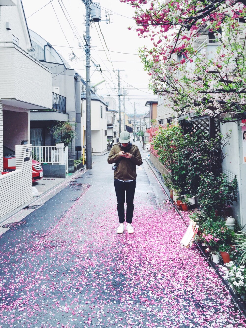 「ootd、outfit、NIKE、common projects、woodwood、TOKYO、streetstyle、sneakers、fuji」｜「MINOTAURのアイテム（キャップ、グリーン系）」を使った、Kayさん（メンズ・185cm）の秋コーディネートの1枚目の写真