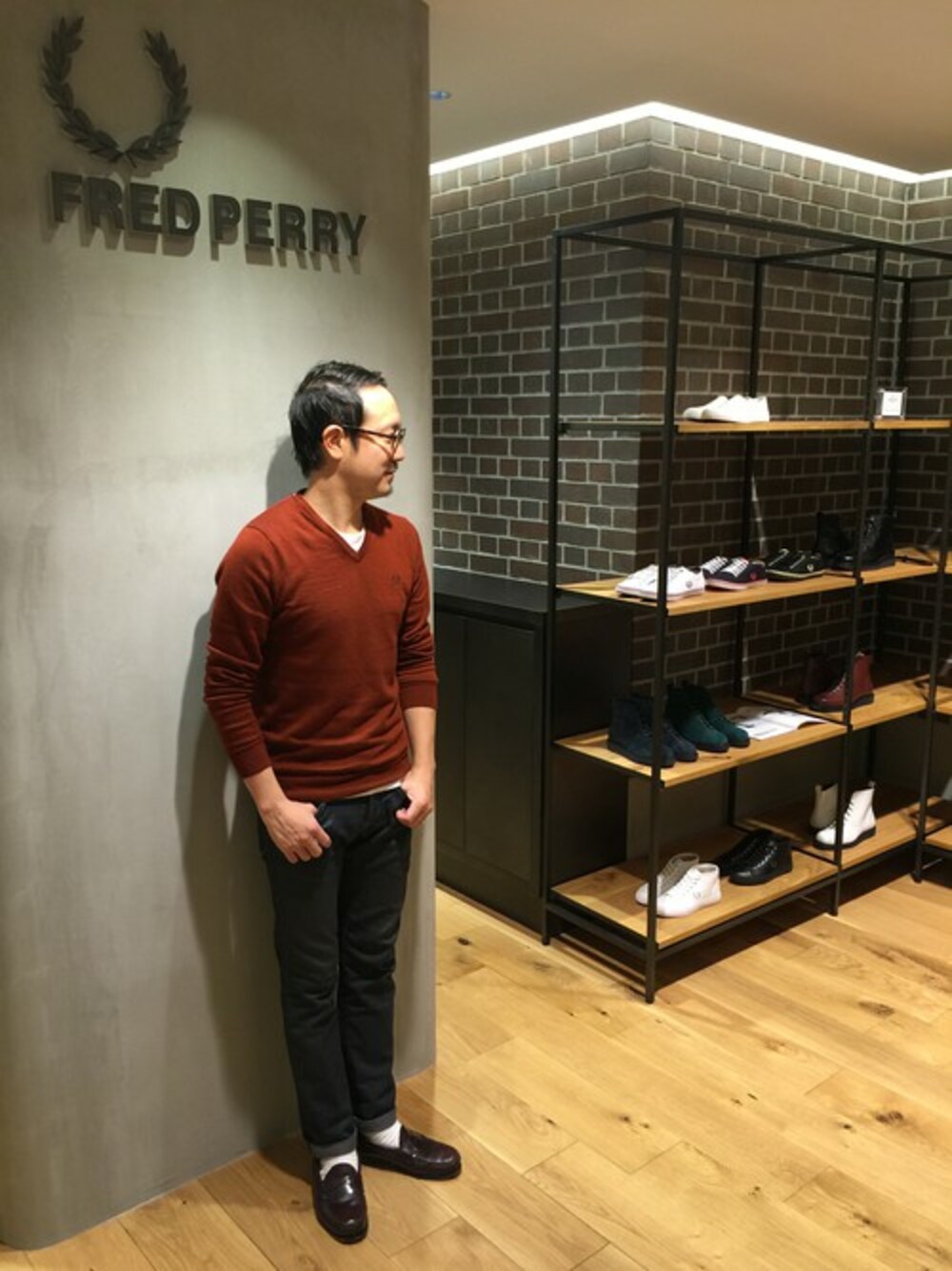 takeshiさんの「Classic V Neck Sweater（FRED PERRY）」を使ったコーディネート
