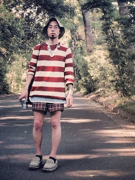 「umit benan（ウミットベナン）のアイテム（ニット/セーター）」を使った、志鎌英明さん（メンズ・170cm）の夏コーディネート