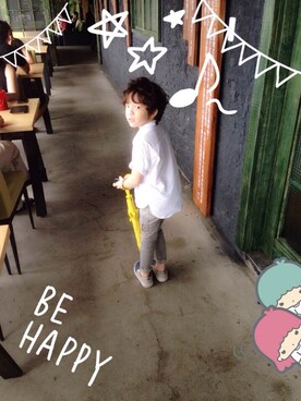 「韓國のアイテム（シャツ/ブラウス、ホワイト系）」を使った、Kimiさん（キッズ・120cm）の秋コーディネート