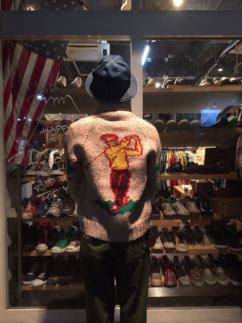 「no brandのアイテム（ニット/セーター、ベージュ系）」を使った、ながうま さん（メンズ・174cm）の冬コーディネートの1枚目の写真