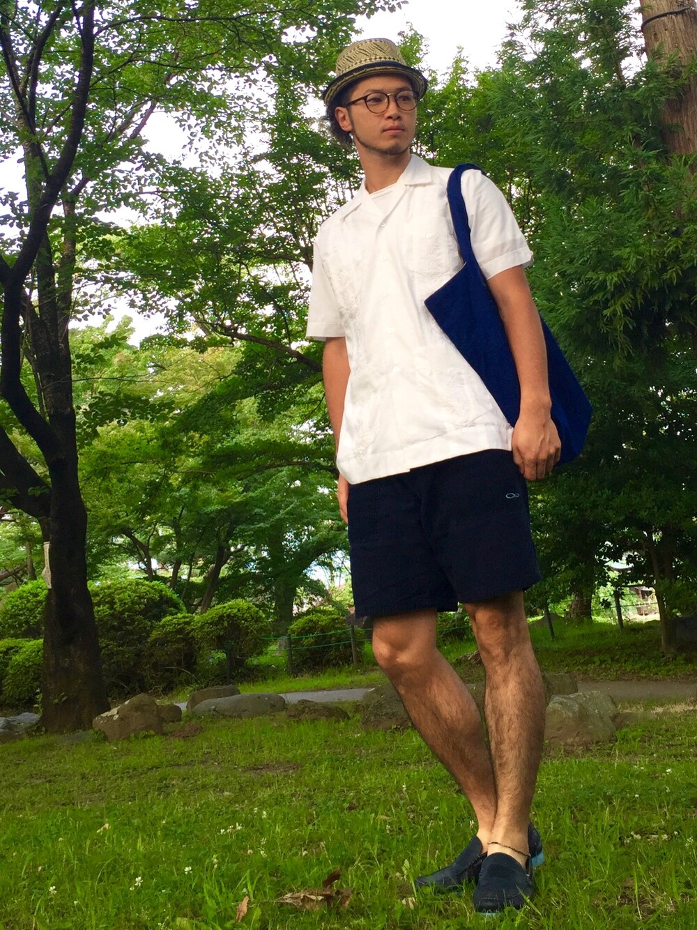 「夏コーデ、キューバシャツ、ストローハット、コーデュロイショーツ、短パン、OP、ローファー、トートバッグ」｜「Christys' Hatsのアイテム（ハット、ベージュ系）」を使った、Ryopeさん（メンズ・178cm）の夏コーディネートの1枚目の写真