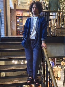 「JOURNAL STANDARD（ジャーナルスタンダード）のアイテム（ノーカラージャケット）」を使った、笠井　勝司さん（メンズ・179cm）の春コーディネート