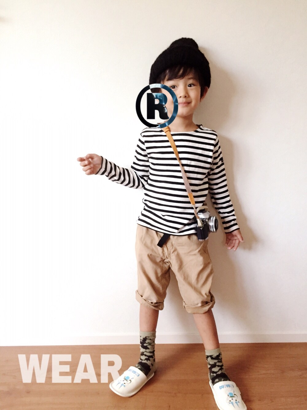 「petit mainのシンプルボーダー長袖Tシャツ（Tシャツ/カットソー、ホワイト系）」を使った、Riiian & ®iiikkunさん（キッズ・120cm）の秋コーディネートの1枚目の写真