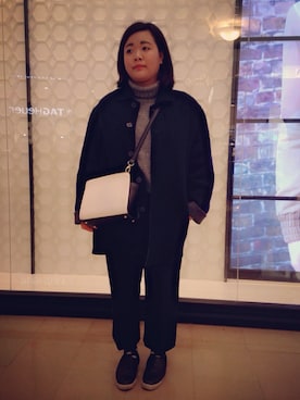 「WINTER STYLE」｜「アイテム（チノパンツ）」を使った、LeeChiaWenさん（レディース・160cm）の冬コーディネート