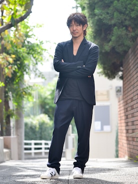 「glamb（グラム）のアイテム（スラックス）」を使った、【glamb】多久和 直利さん（メンズ・170cm）の秋コーディネート