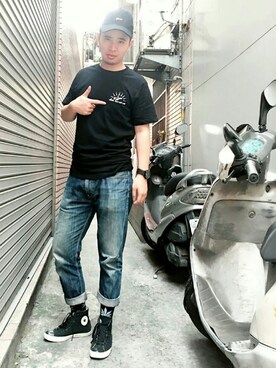 「アイテム（サンバイザー）」を使った、丹尼陳さん（メンズ・175cm）の春コーディネート